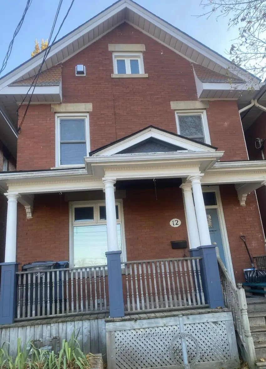 Full exterior window cleaning on Victorian heritage home in Guelph Ontario